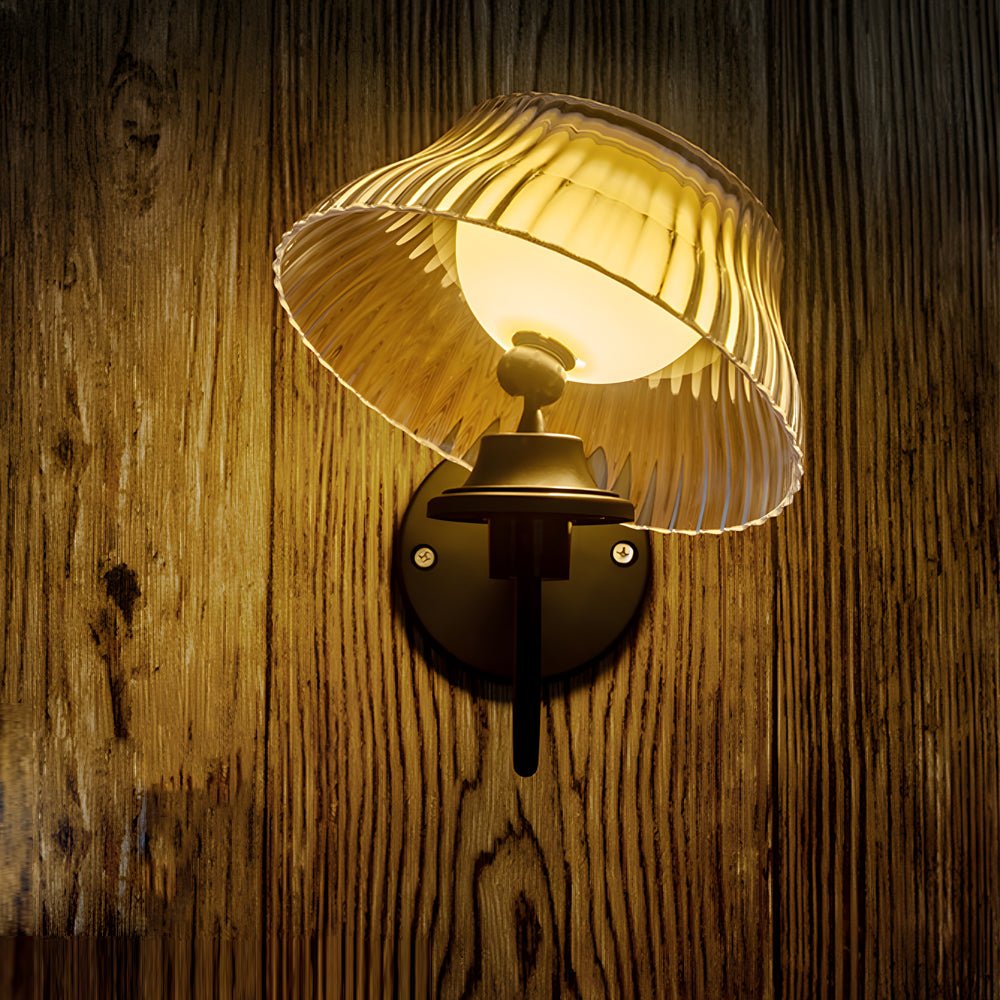 RAVENSDALE SOLAR-POWERED WALL LANTERN WITH CUSTOMIZABLE GLASS CANOPY