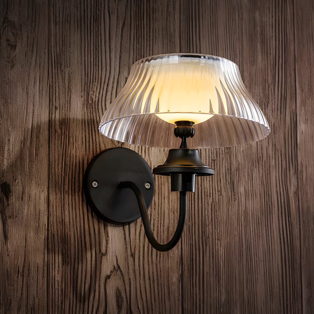 RAVENSDALE SOLAR-POWERED WALL LANTERN WITH CUSTOMIZABLE GLASS CANOPY