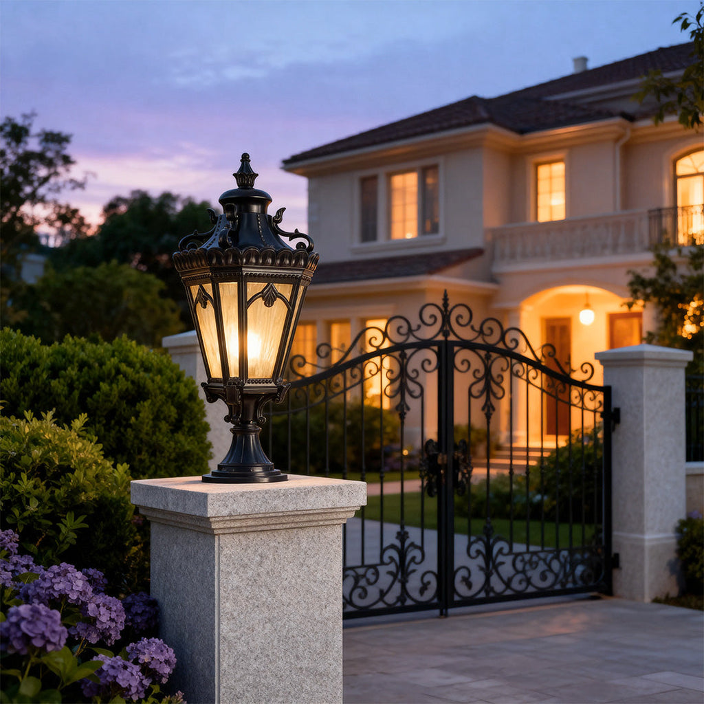 RAVENSHIRE NIGHTSCAPE WATER-RESISTANT ALUMINUM COLUMN LIGHTS