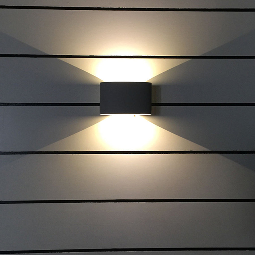 WINDSOR RAINPROOF DUAL-FACED WALL LANTERN