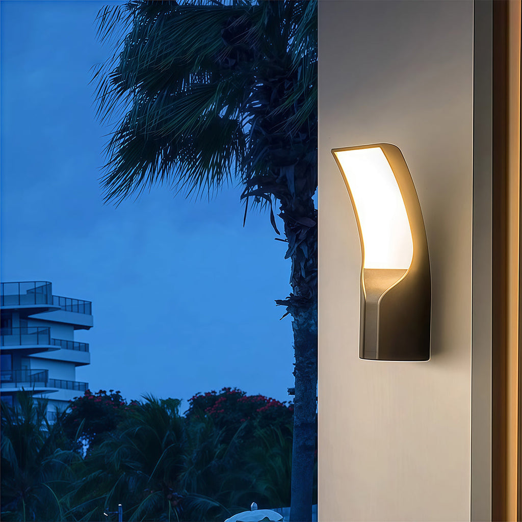 RAVENHURST BLACKSTONE OUTDOOR WALL LANTERN