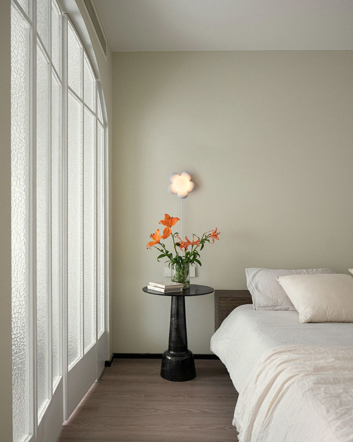 FLORENTINE PETAL PLUG-IN ILLUMINATOR