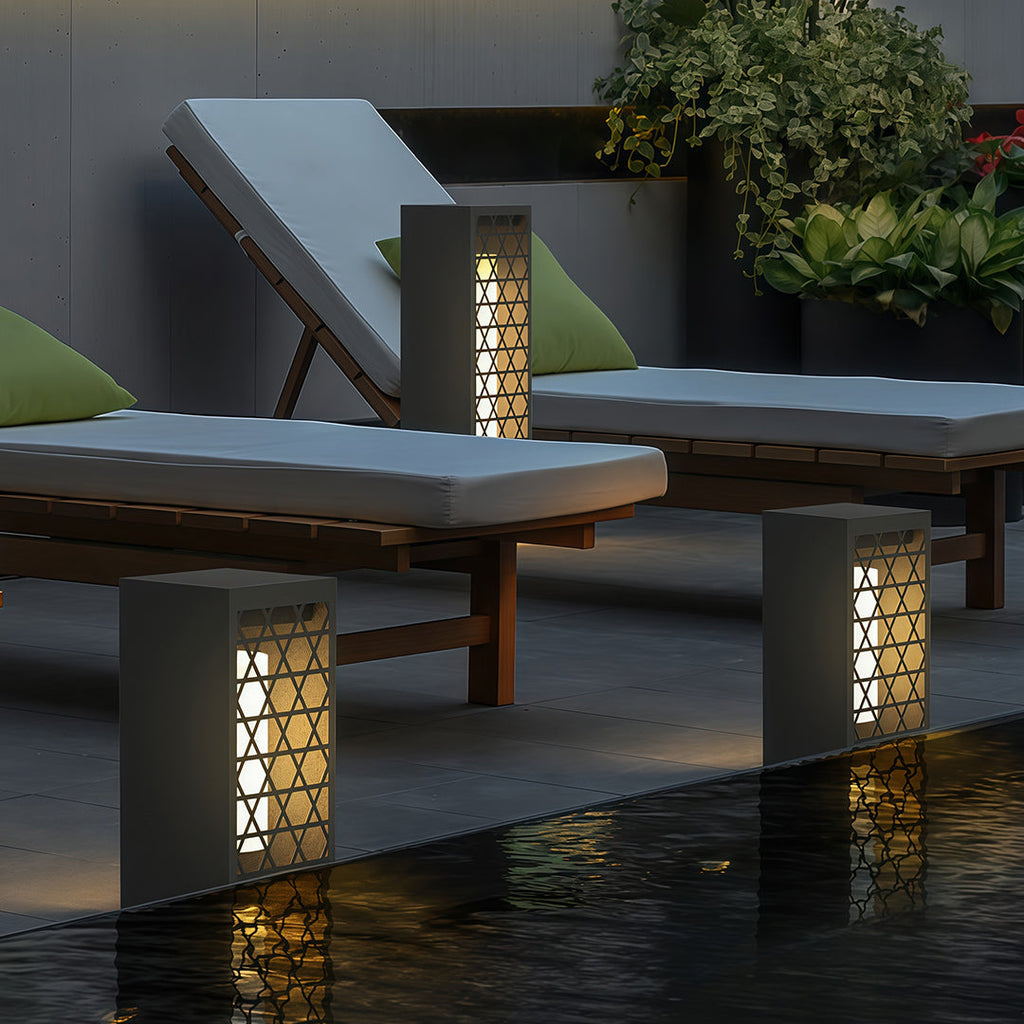 RAVENSWORTH WEATHERPROOF GARDEN LANTERN