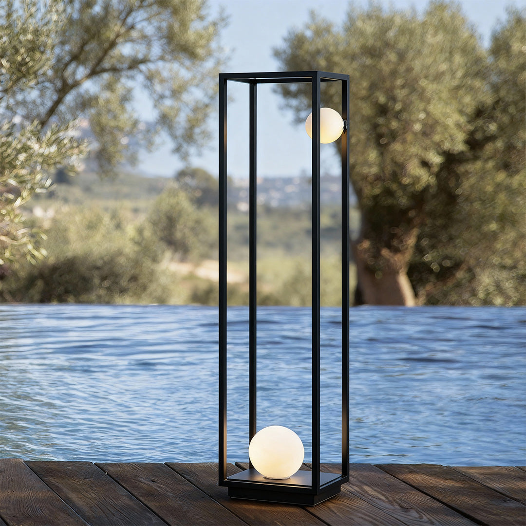 HEATHCLIFF GARDEN POST LANTERN