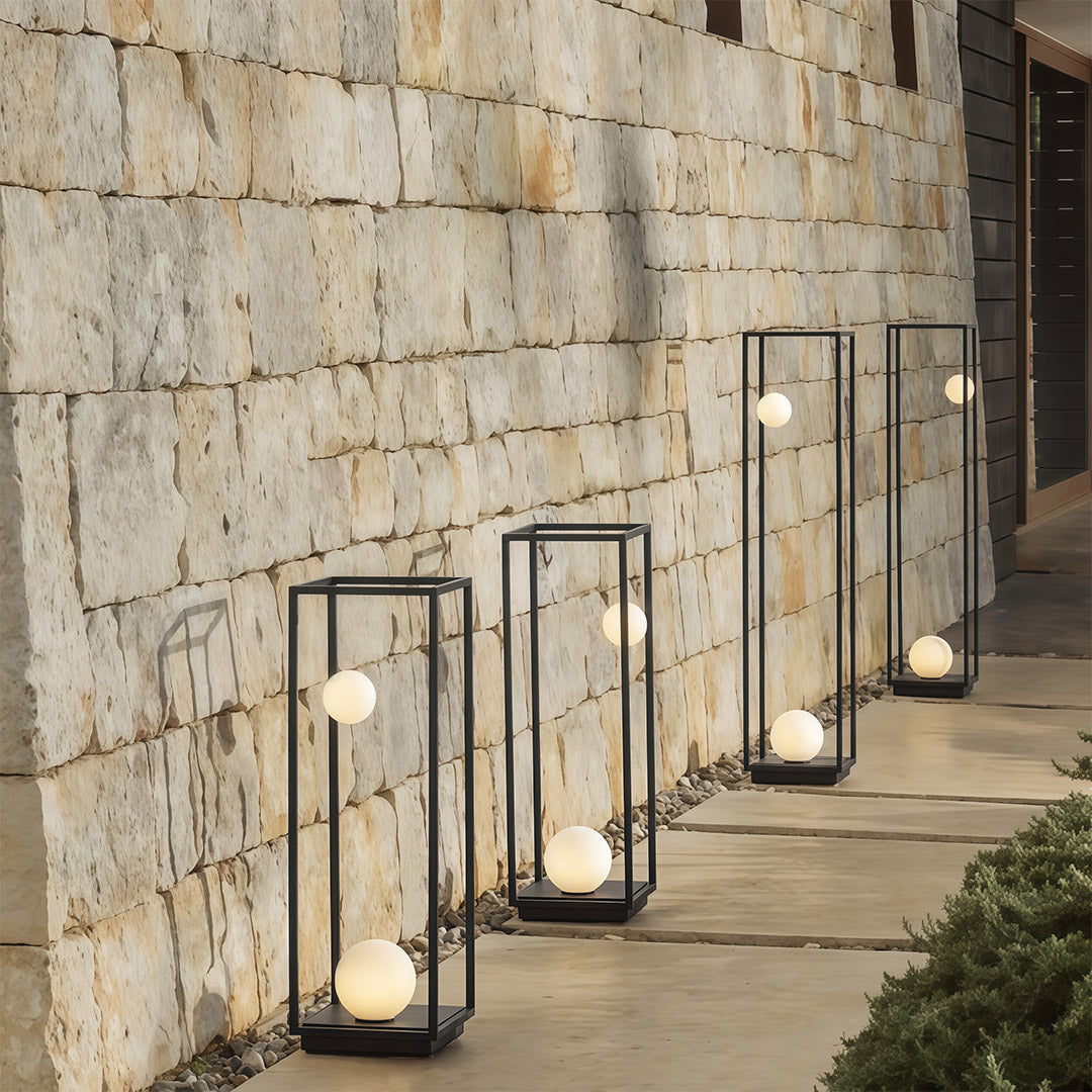 HEATHCLIFF GARDEN POST LANTERN