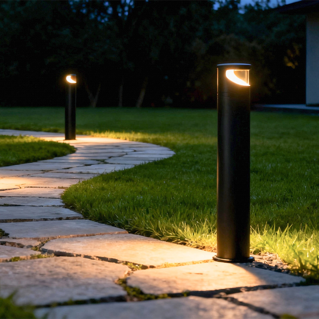 THORNBURY WEATHERPROOF LED GARDEN PILLAR LIGHT