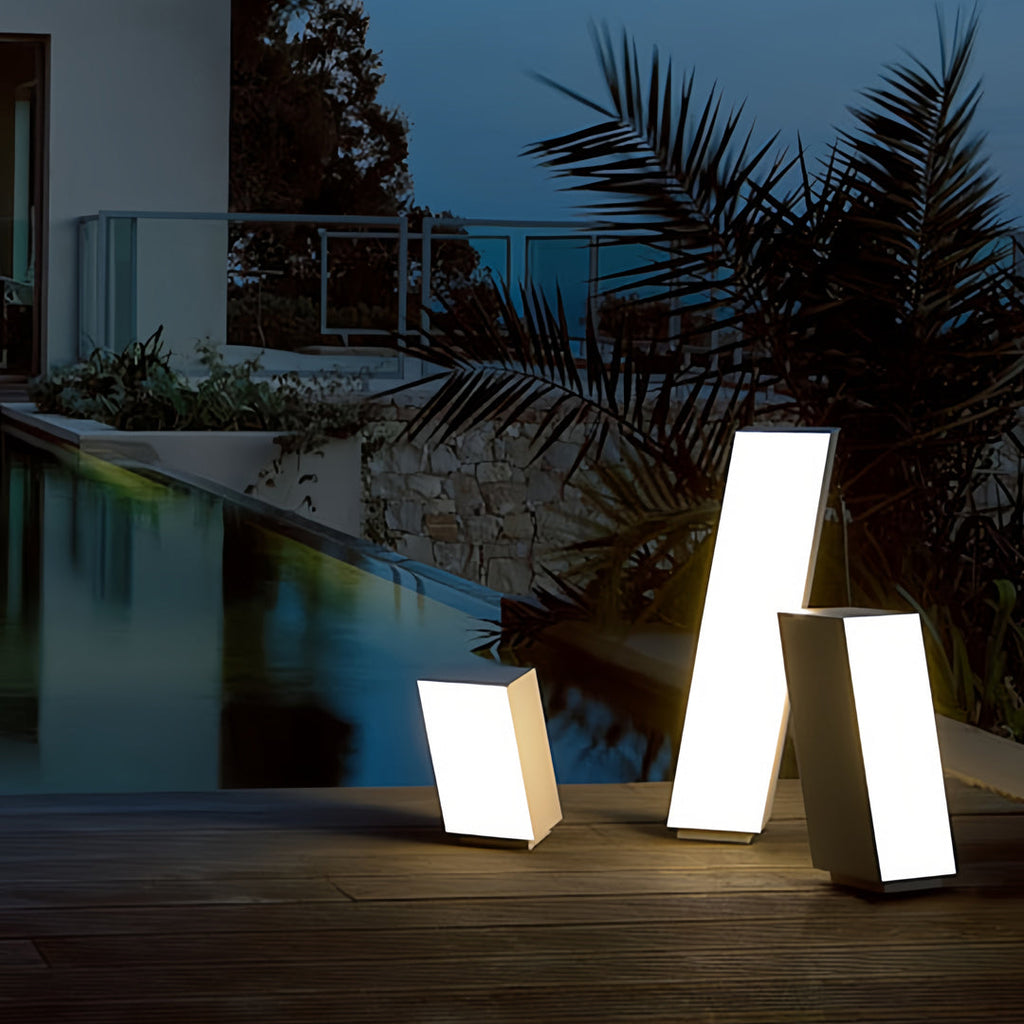 WINDSOR GLOW MODERN OUTDOOR LIGHTING BOLLARD