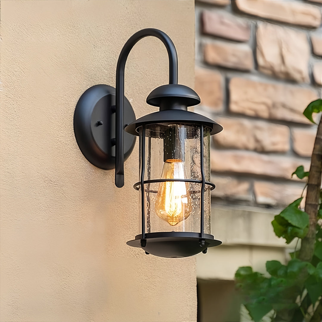 WINDSOR GARDEN WALL LANTERN - European-Style Waterproof Illumination