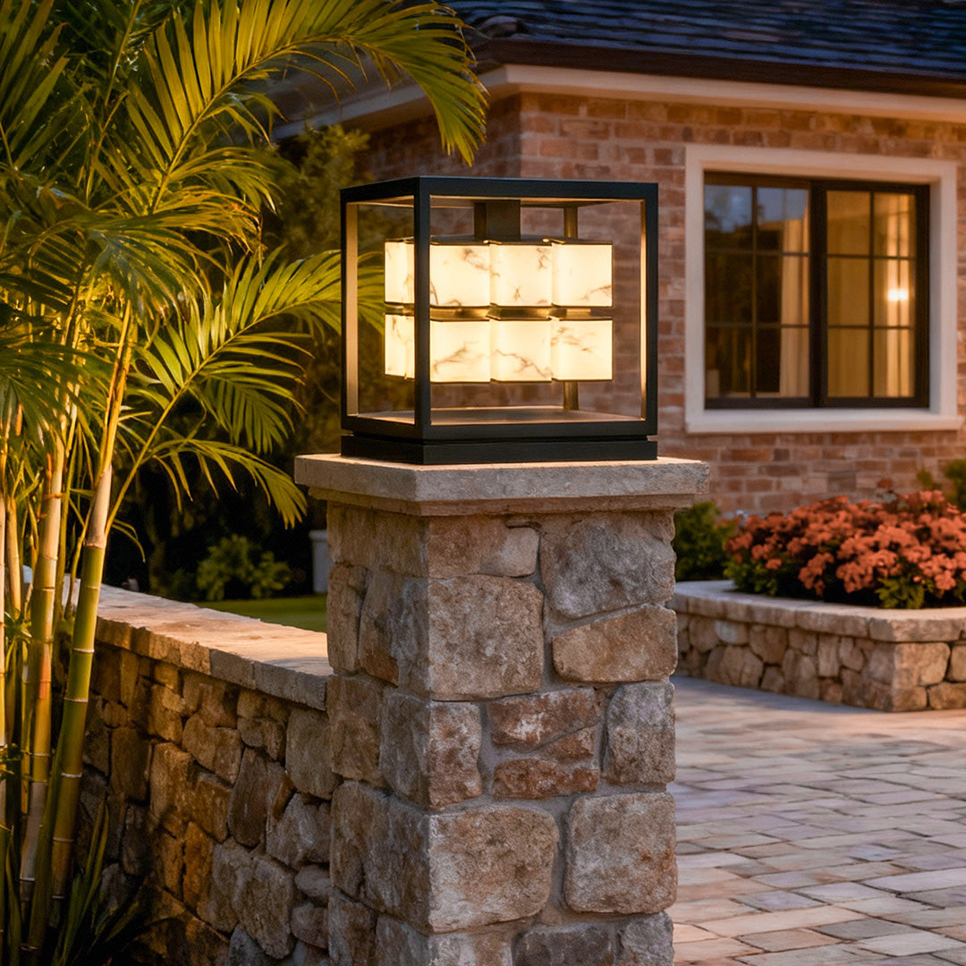 WINDSOR BRICK SQUARE SOLAR LANTERN