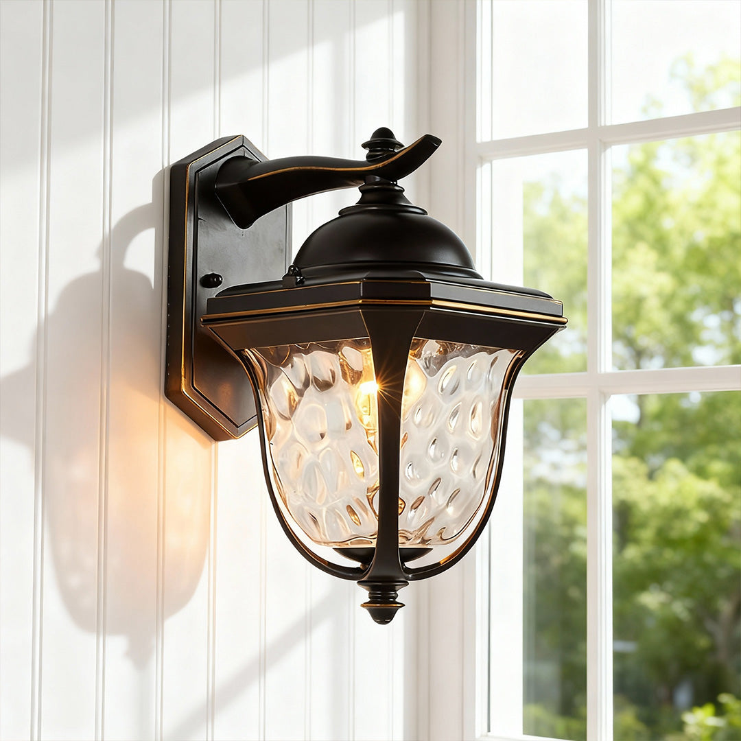 WINDSOR GARDEN BRIGHTNESS OUTDOOR LANTERN