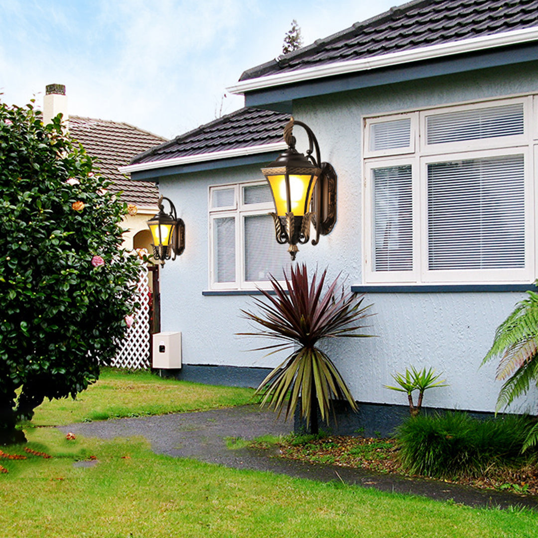 CARLETON COPPER GARDEN WALL LANTERN
