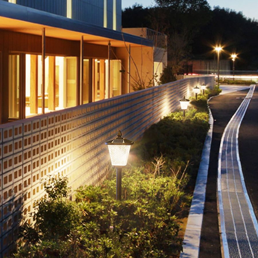 FENWICK SOLAR GLOW GARDEN STAKES - WATER-RESISTANT LED LIGHTING