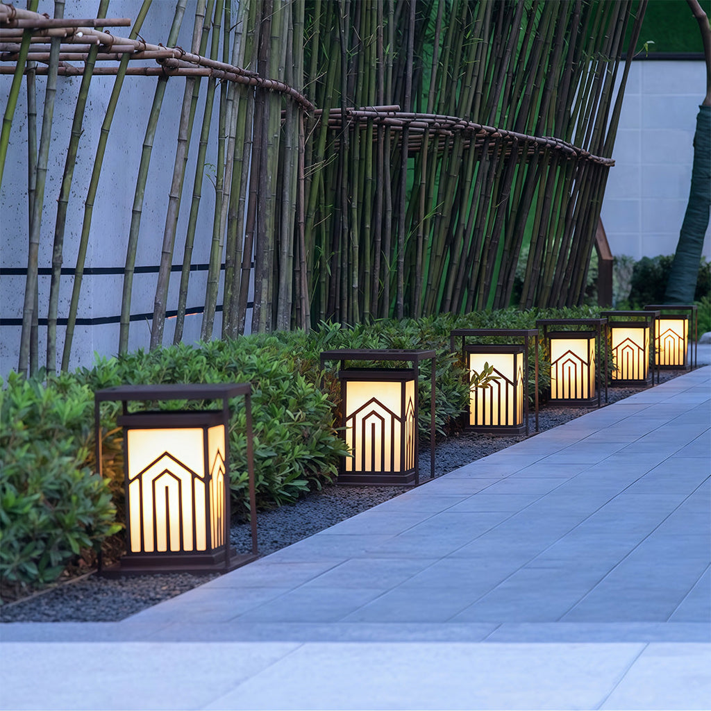 WINTERBOURNE RUSTIC GARDEN LANTERN, WEATHERPROOF COURTYARD ILLUMINATION