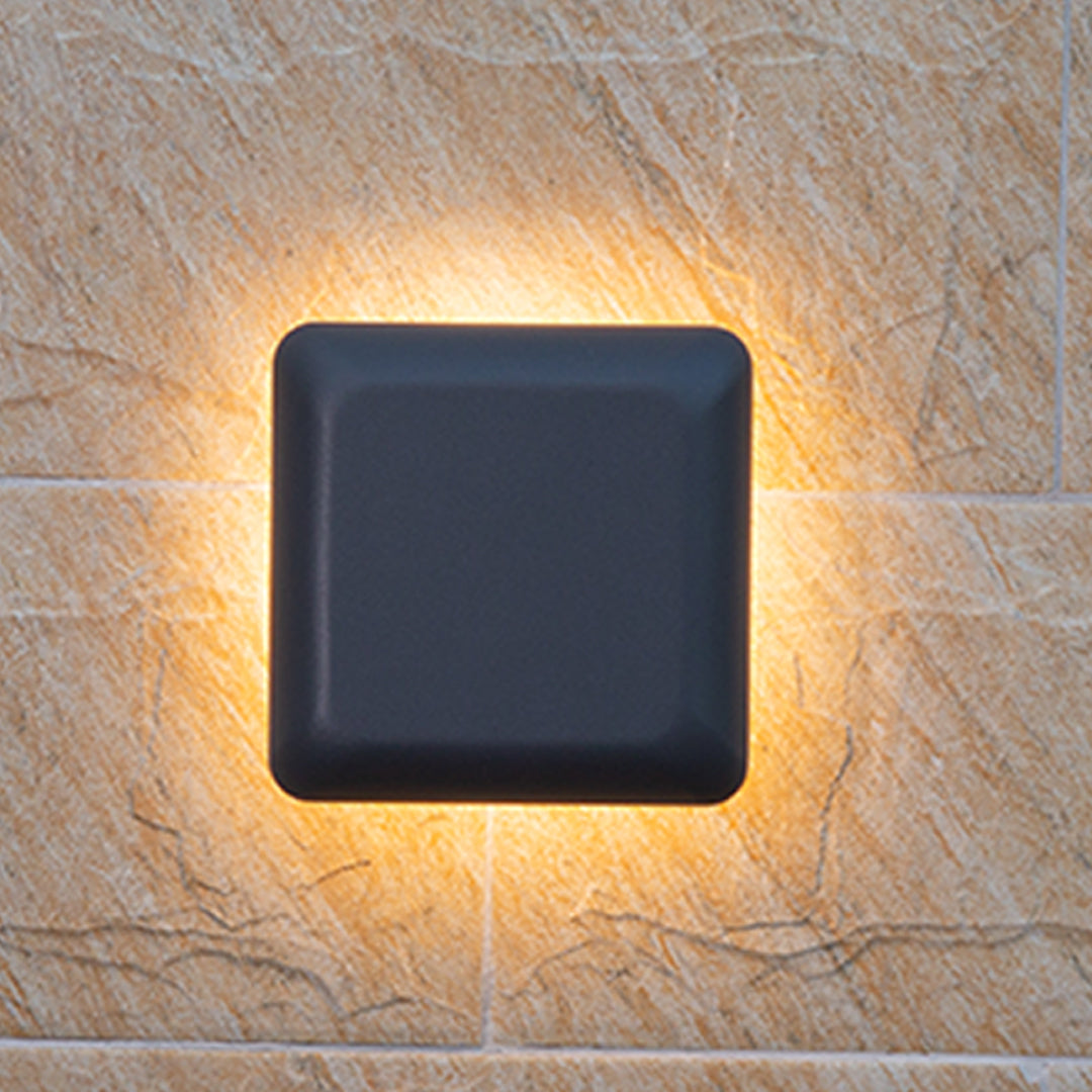 WINTHORPE WEATHERPROOF GEOMETRIC WALL LANTERN