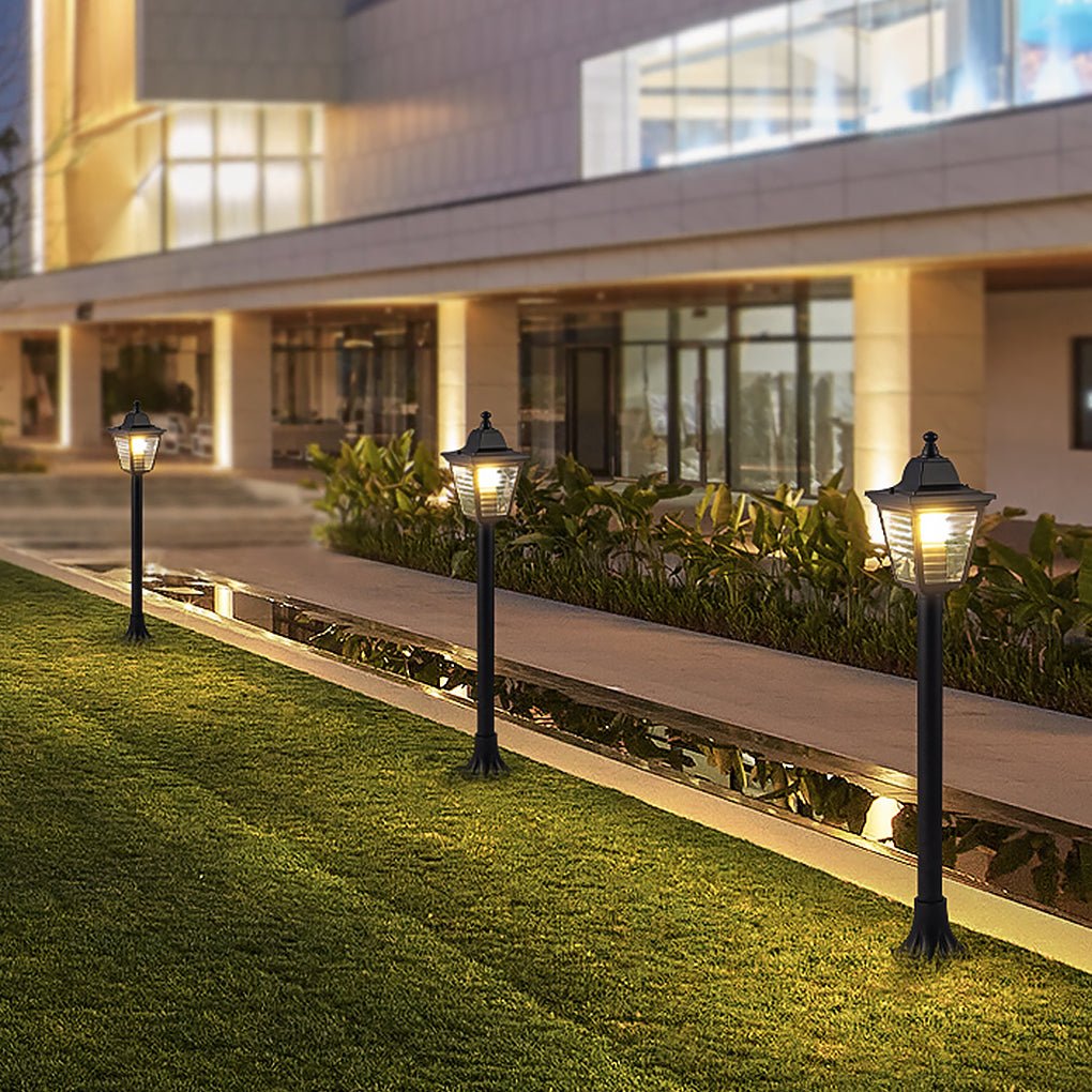 WINDSOR GARDEN REVERIE WATER-RESISTANT LAMP FOR OUTDOOR SPACES