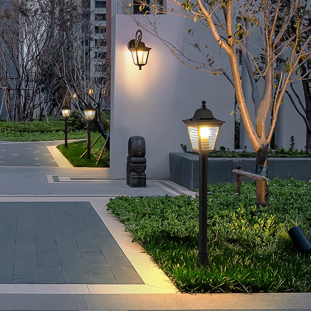 WINDSOR GARDEN REVERIE WATER-RESISTANT LAMP FOR OUTDOOR SPACES
