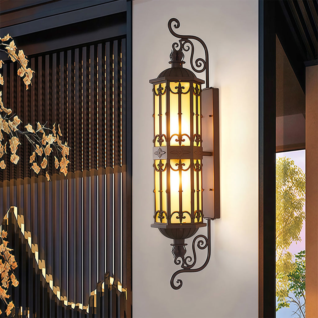 WINDSOR TWILIGHT DUAL-HEAD OUTDOOR LANTERN