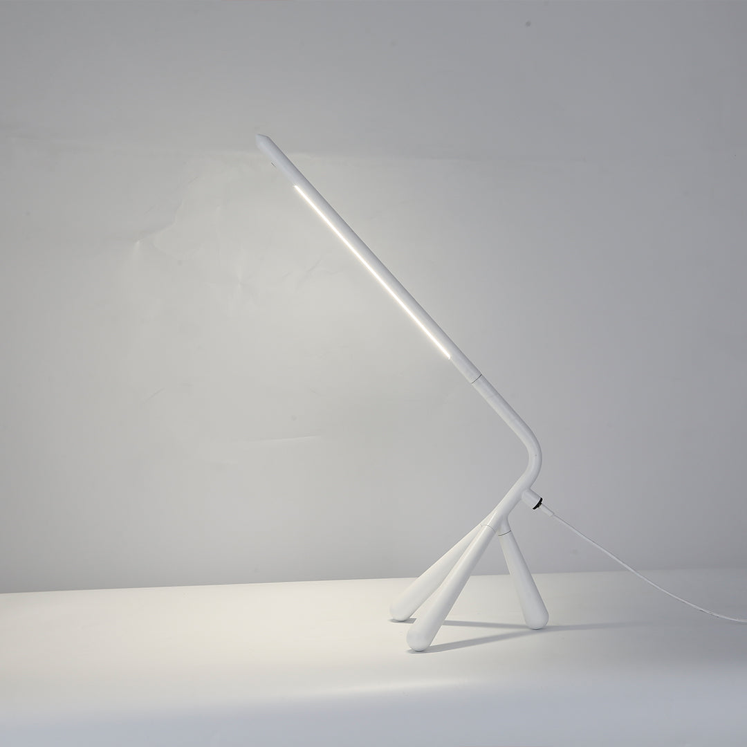 THISTLEWOOD TRIPOD LED LAMP WITH ROTATABLE SHADE