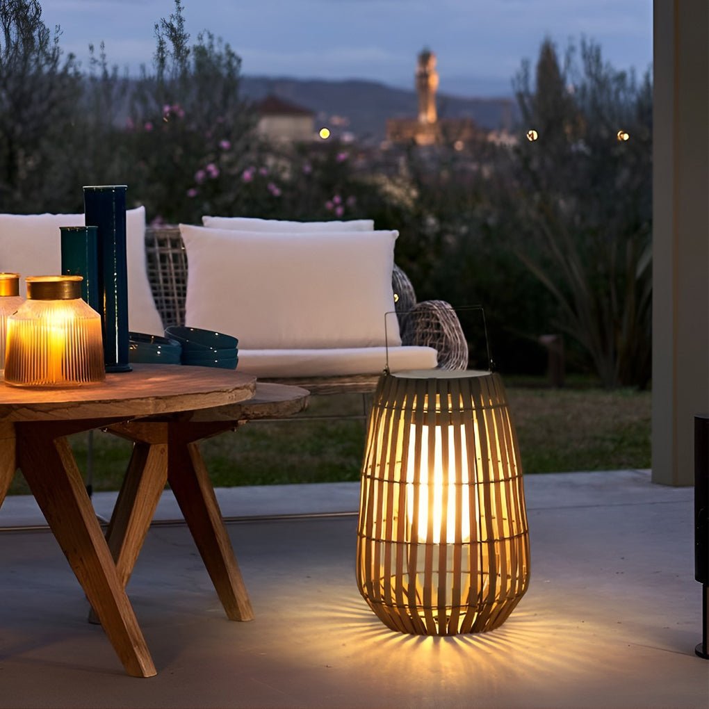 WINDSOR RATTAN SOLAR SUSPENDED LANTERN