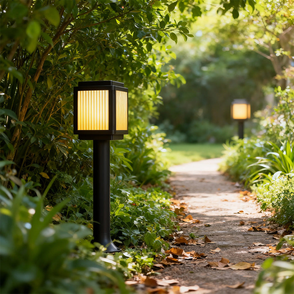 WINDSOR RAY SOLAR GARDEN LANTERN POST