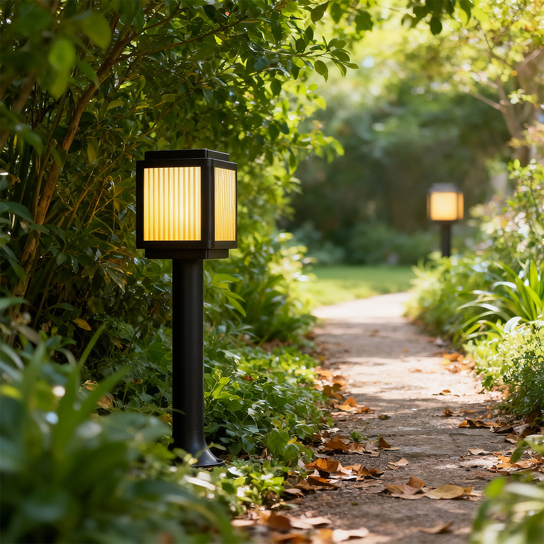WINDSOR RAY SOLAR GARDEN LANTERN POST