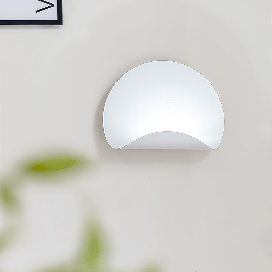 WINCHESTER WHITE IRON WALL SCONCE, MINIMALIST LED DESIGN