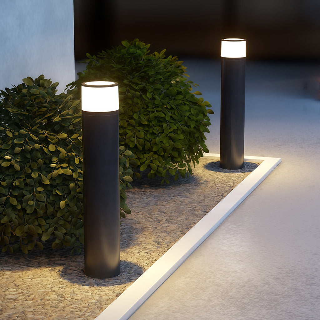 CHARLESTON GLOWING GARDEN BOLLARD LIGHTS