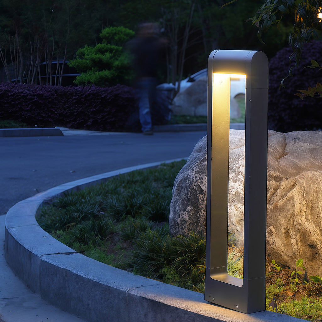 WINDSOR SQUARE BLACK OUTDOOR BOLLARD LANTERN