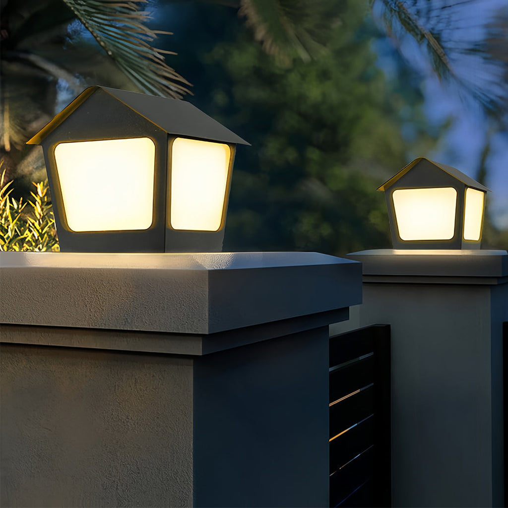 WINDSOR GARDEN POST ILLUMINATORS - ARTISANAL SCULPTED LIGHTS FOR OUTDOOR SPACES