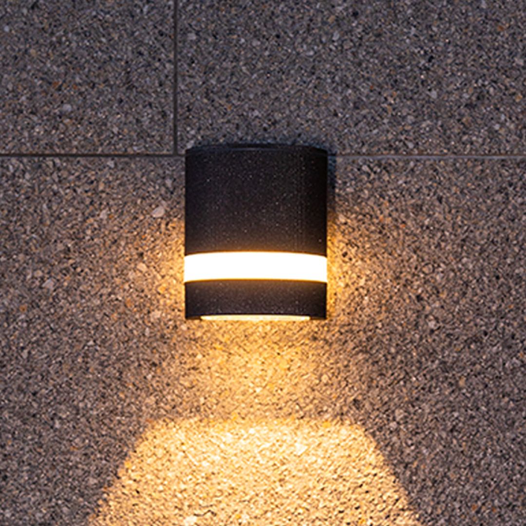 WINTHORPE CAST ALUMINUM OUTDOOR WALL LANTERN - MODERN INDUSTRIAL DESIGN WITH IP65 RATING FOR FACADES