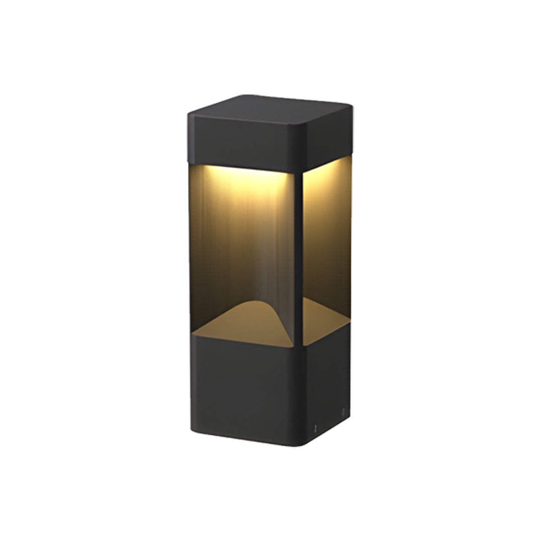 WINDSOR GARDEN BOLLARD LIGHTING WITH WEATHERPROOF DESIGN