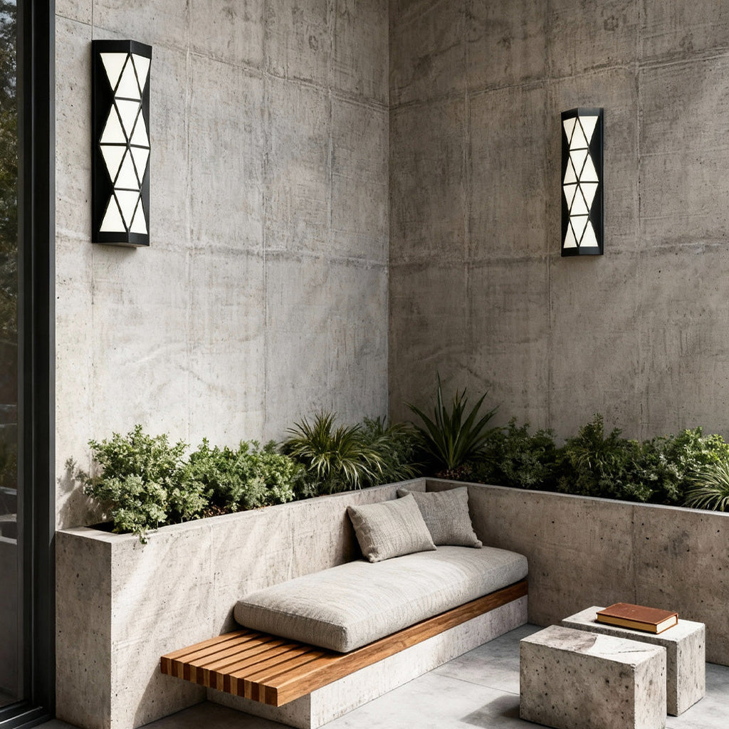 WINTERBOURNE RAINPROOF GARDEN WALL LANTERN