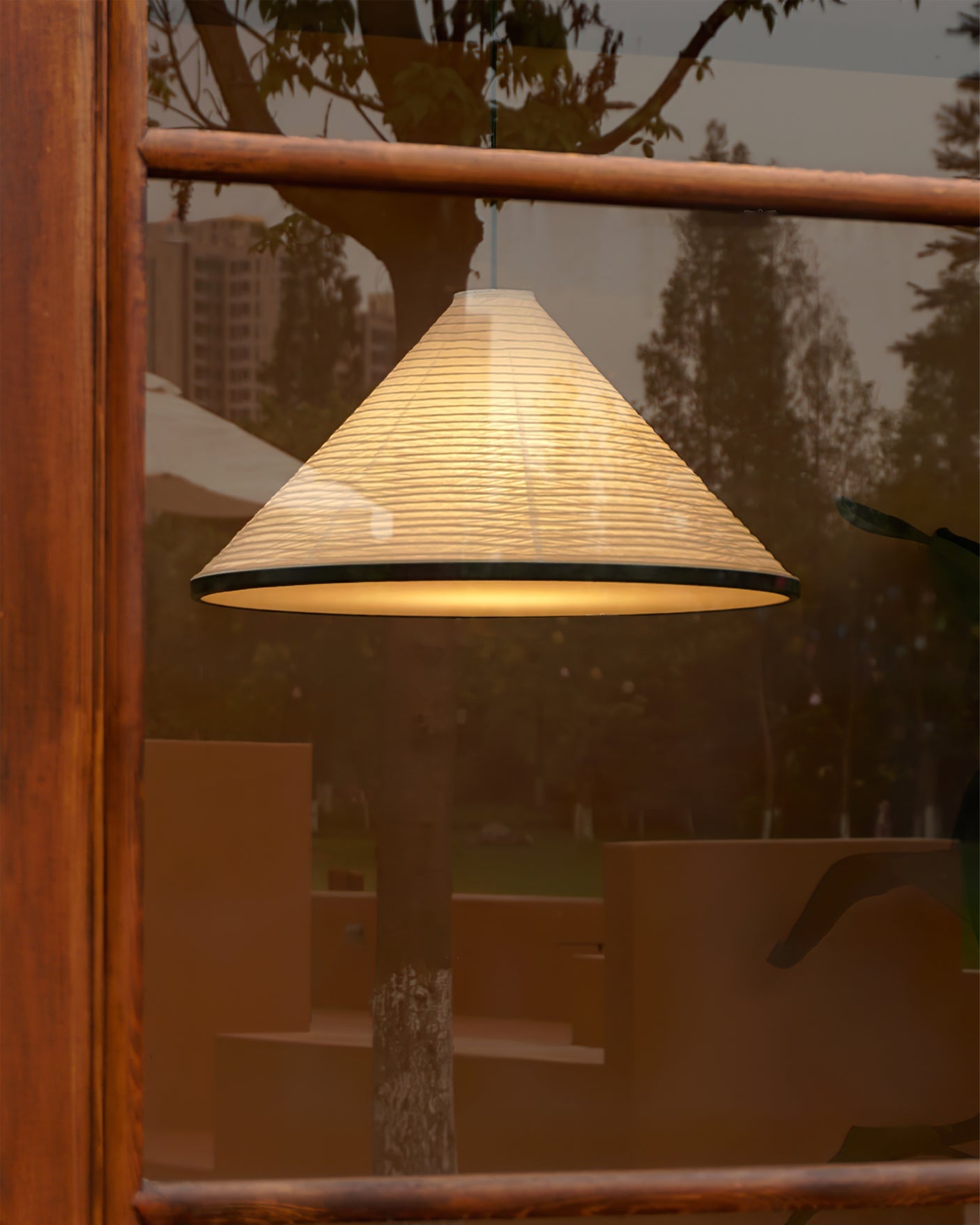 RAVENSWOOD PAPER CONE ILLUMINATOR