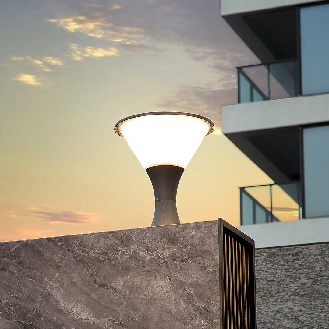 WINDSOR GLOW MODERN GARDEN POST LANTERN