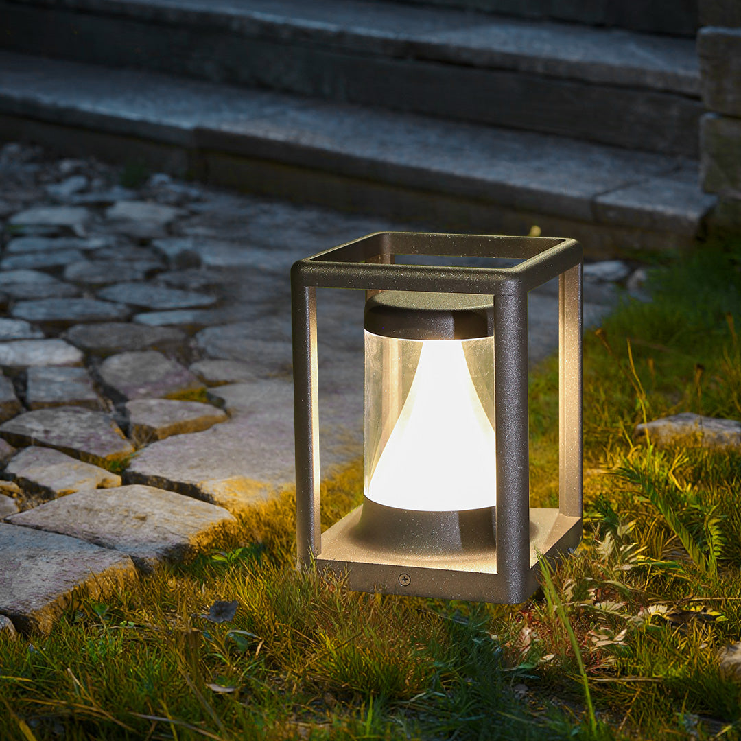 HALIFAX RUSTIC GLOW GARDEN STAKES