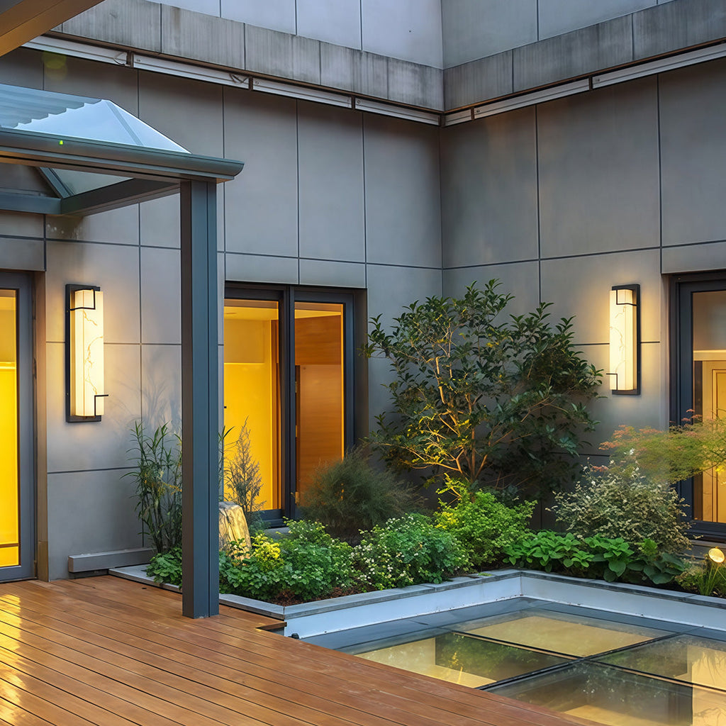 RAVENSHIRE BLACKSTONE OUTDOOR WALL LANTERN