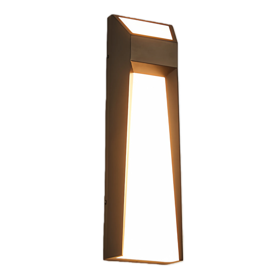 WINDSOR HEIGHTS GRAND OUTDOOR LANTERN, WEATHERPROOF ILLUMINATION