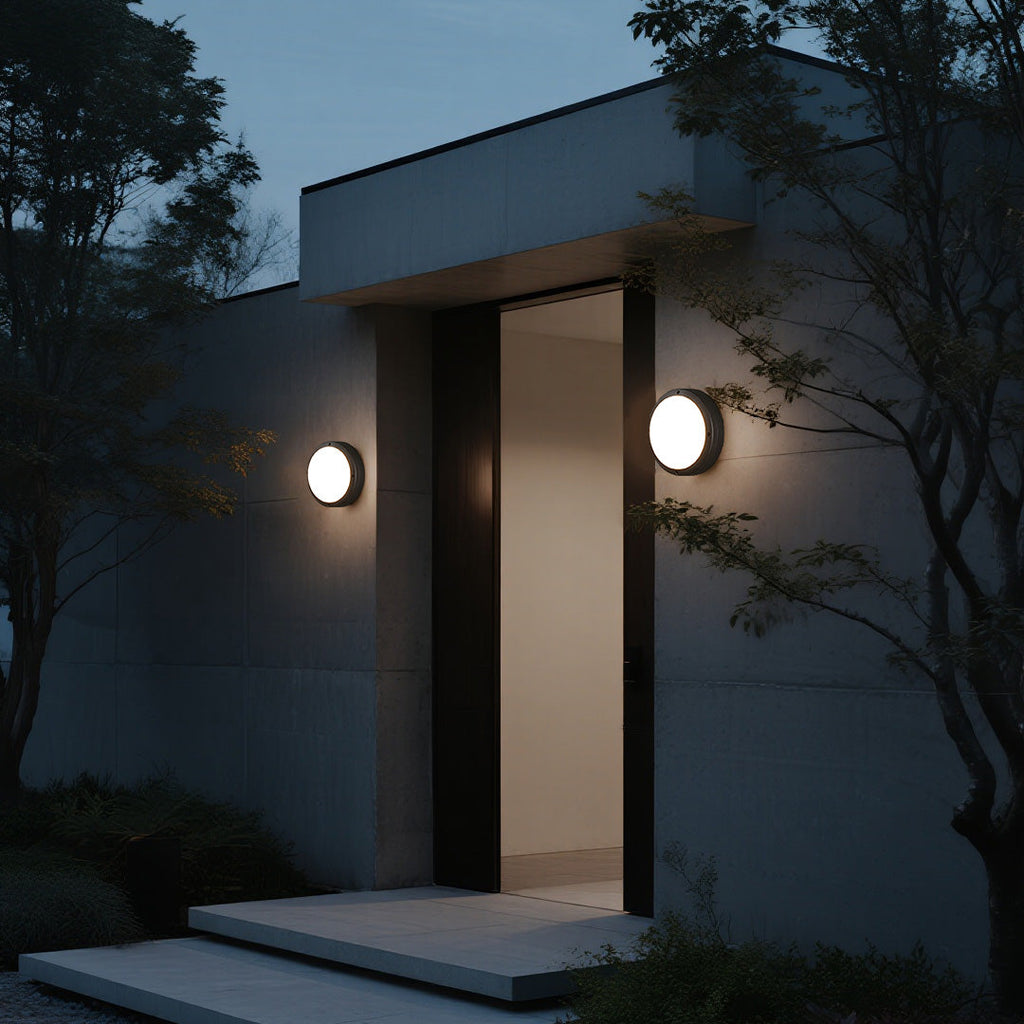 WINDSOR CIRCLE OUTDOOR LIGHTING - WEATHERPROOF MINIMALIST DESIGN