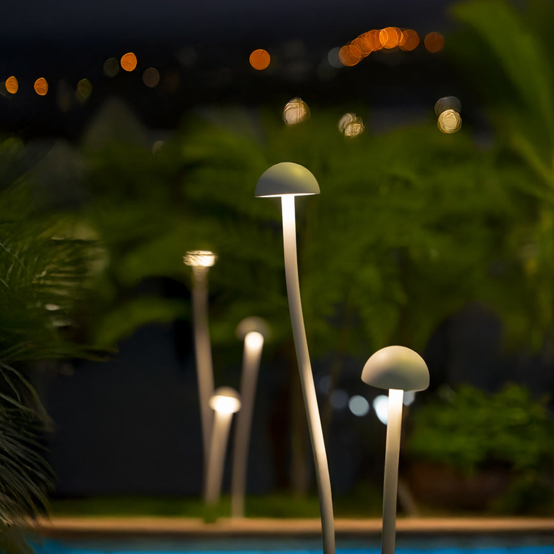 RAVENHURST OUTDOOR MUSHROOM GLOW LIGHTING