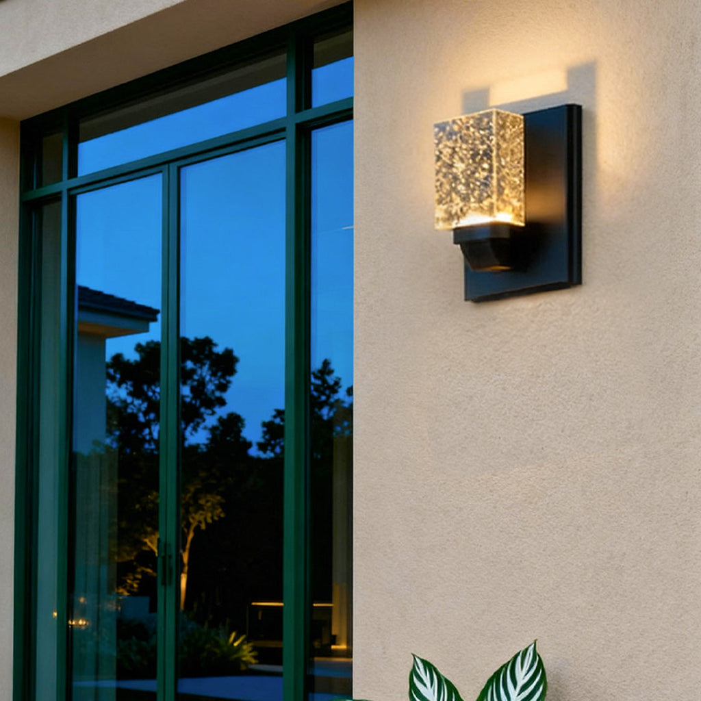 WINDSOR CRYSTAL GARDEN WALL LANTERN