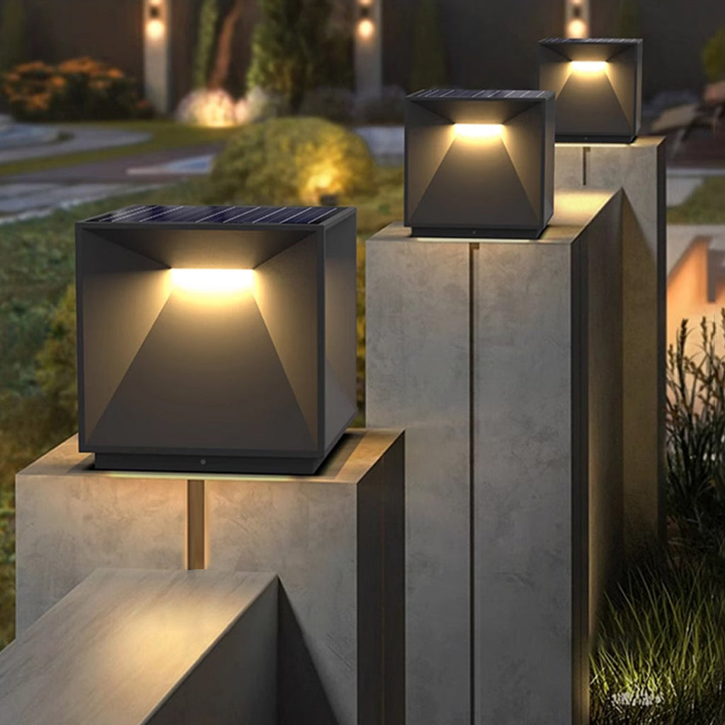RAVENSCROFT METAL GARDEN TORCH LIGHTING