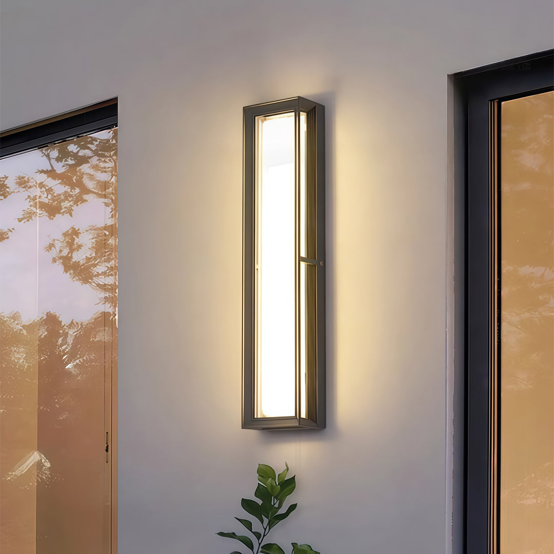 WINDSOR MOUNTAIN WATER-RESISTANT ALUMINUM WALL LANTERN