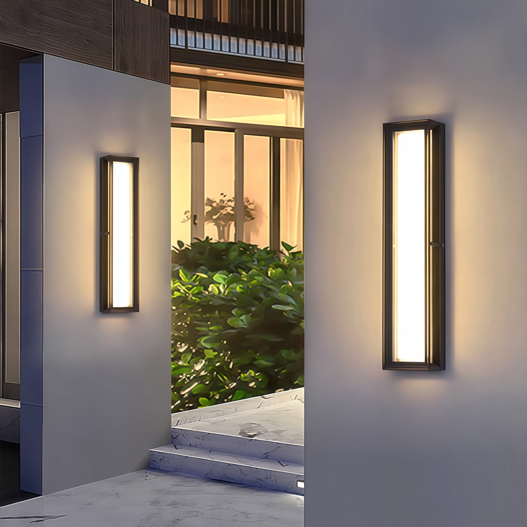 WINDSOR MOUNTAIN WATER-RESISTANT ALUMINUM WALL LANTERN