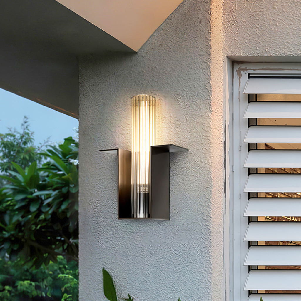 WINDSOR GARDEN SHIELD METAL OUTDOOR LANTERN