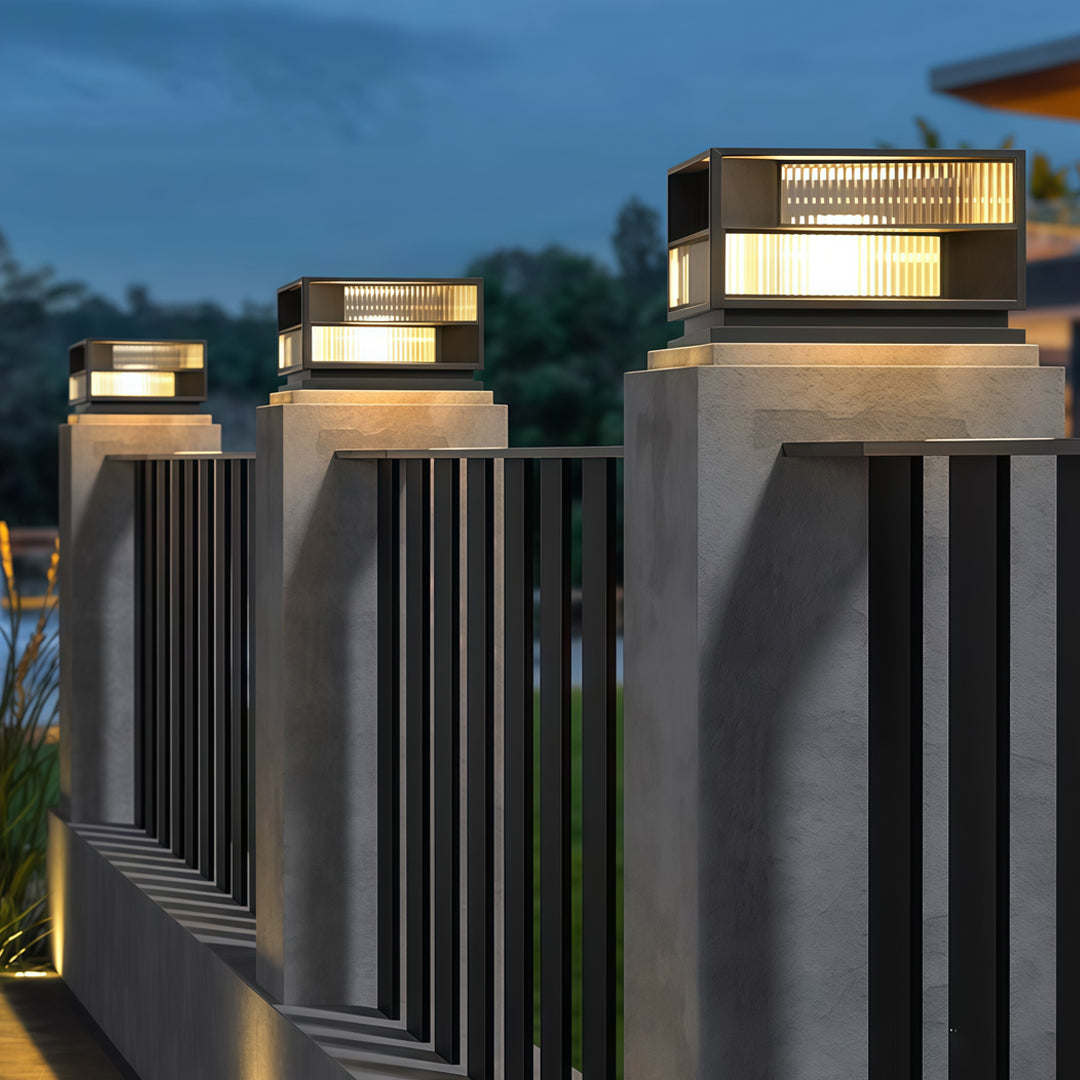 RAVENHURST GARDEN LANTERN WITH WATER-RESISTANT LED