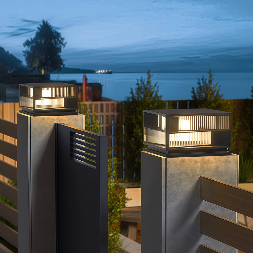 RAVENHURST GARDEN LANTERN WITH WATER-RESISTANT LED