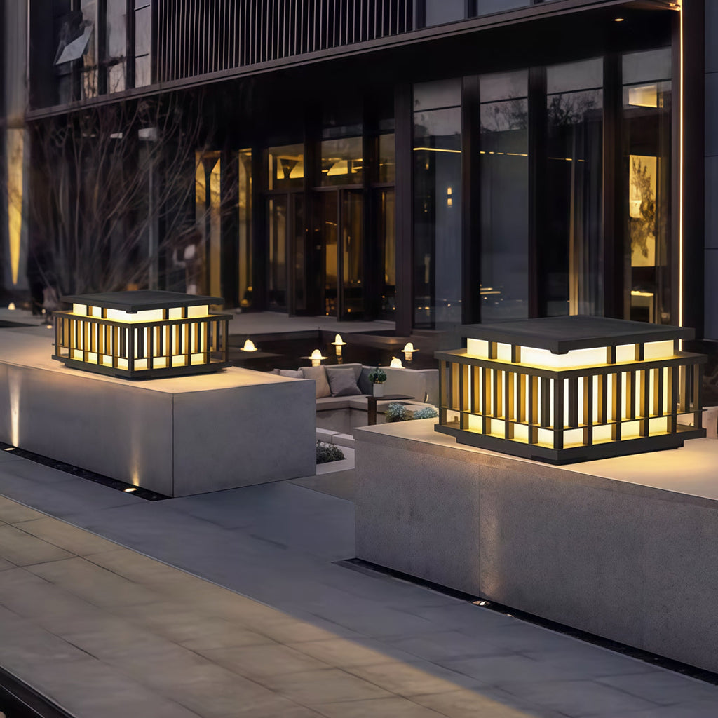 WINTHROP STAINLESS STEEL GARDEN PILLAR LANTERN