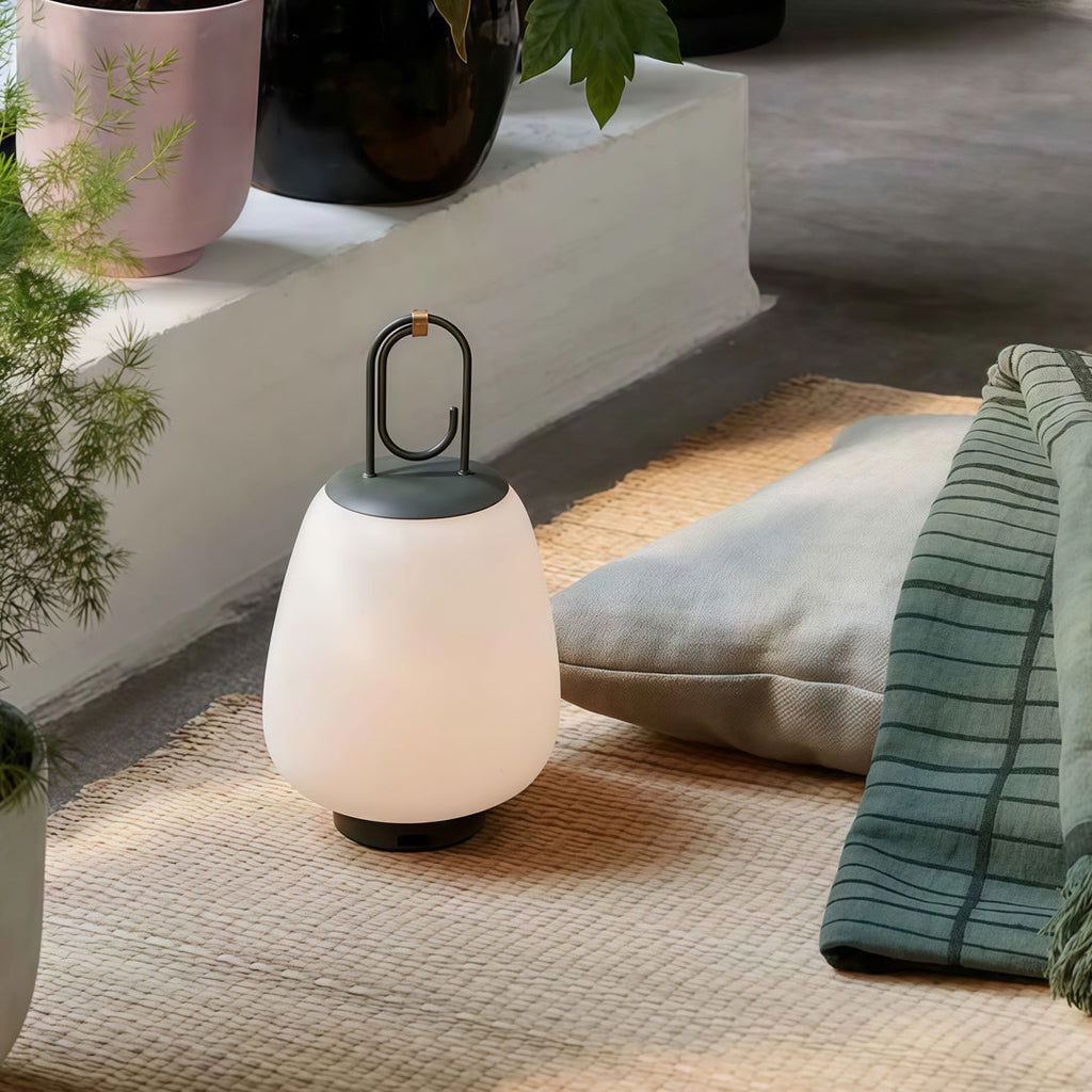 WINTHROP USB-ENABLED MID-CENTURY TABLE LAMP