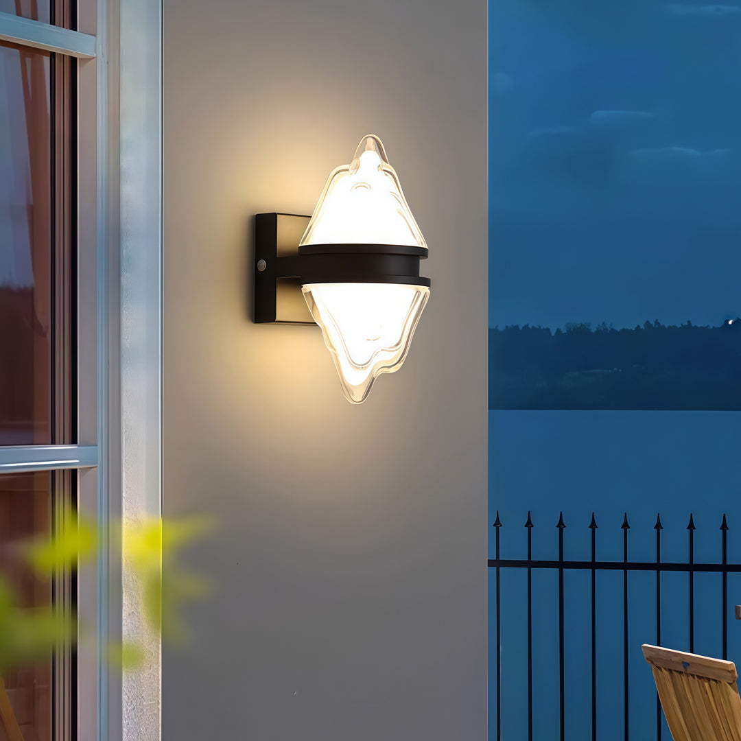 WINDSOR HILL MODERN OUTDOOR WALL LANTERN