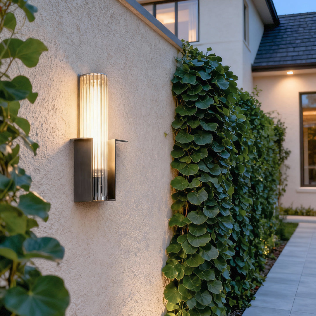 WINDSOR GARDEN SHIELD METAL OUTDOOR LANTERN